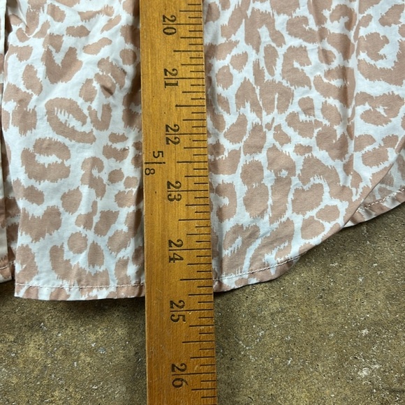 J. Crew Dusty Pink and White Casual Button Down Shirt Lightweight Cotton
Size: 0 - Picture 5 of 5